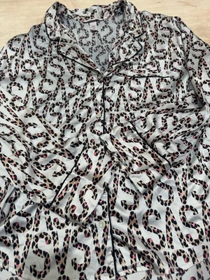 Victoria’s Secret women’s pajama set Size XL long sleeve pink black and leopard - Image 1 of 4