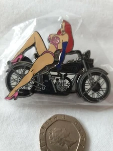 Enamel Pin Badge Jessica Rabbit Sexy Disney New - Imagen 1 de 1