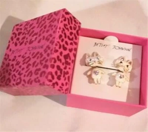 Neu im Karton Betsey Johnson Katze Ohrringe vorne hinten Strass Herz auf Brust tolles Geschenk! - Bild 1 von 4