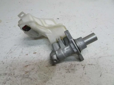 Cilindro maestro de freno Nissan Altima ABS 2014-2018 con VDC  Foto 1 de 4