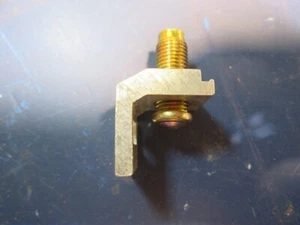 Milbank 100  Amp Meter Socket Lug Clamp Works On Hot Or Neutral - Picture 1 of 3