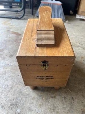 Vintage Esquire Shoe Valet De Luxe Shoe Shine Oak Wood Box Brushes Horse Hair - Image 1 of 4