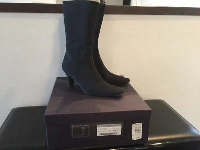 BOTAS PRADA AUTÉNTICAS NEGRAS MEDIA PANTORRILLA CON TACÓN ~ TALLA 38.5 ~ HECHAS EN ITALIA  Foto 1 de 4