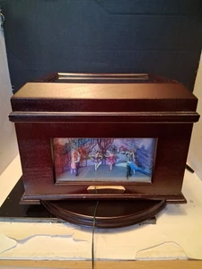 Music Box Vintage Mr. Christmas Animato Vacanze Legno Sinfonia Armonica. - Foto 1 di 23