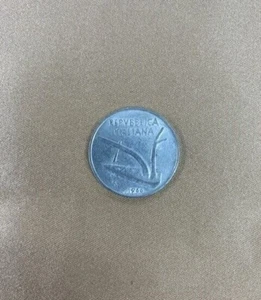 CIRCULATED 1966 Italy Repvbblica Italiana 10 Lire Coin - Exact Coin Shown - Picture 1 of 2