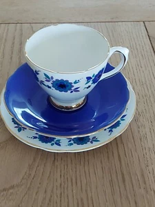 Vintage Sutherland Trio Fine Bone China Staffordshire England Blue Floral Retro - Picture 1 of 12