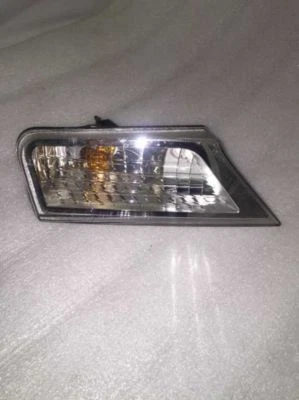 Luz de estacionamiento esquina derecha pasajero Liberty 2008-2012 nueva OE 988 Foto 1 de 3