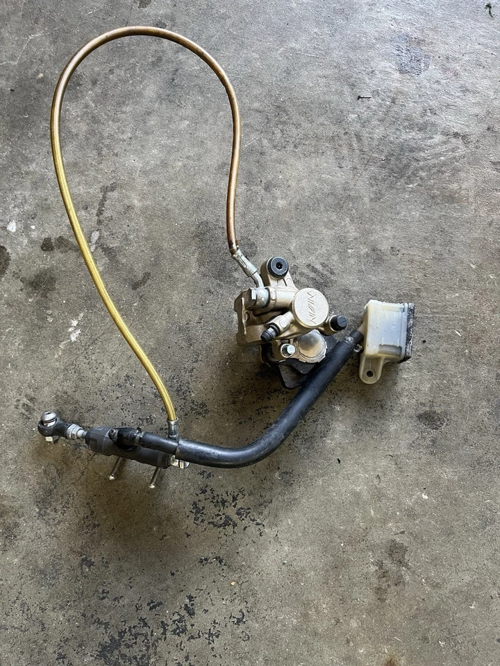 Conjunto de pinza de freno trasera Honda Cbr1000rr 2006 Foto 1 de 1