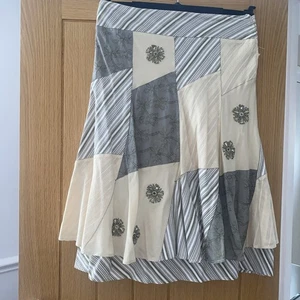 Next Khaki and Beige Skirt - size 12 - Picture 1 of 7