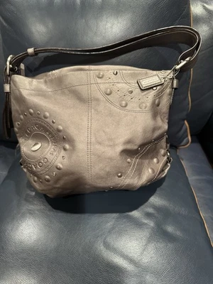 Bolso Hobo Y2K Vintage Coach Madison Cuero Tachonado F16178 Gris Metálico Holgado Foto 1 de 4