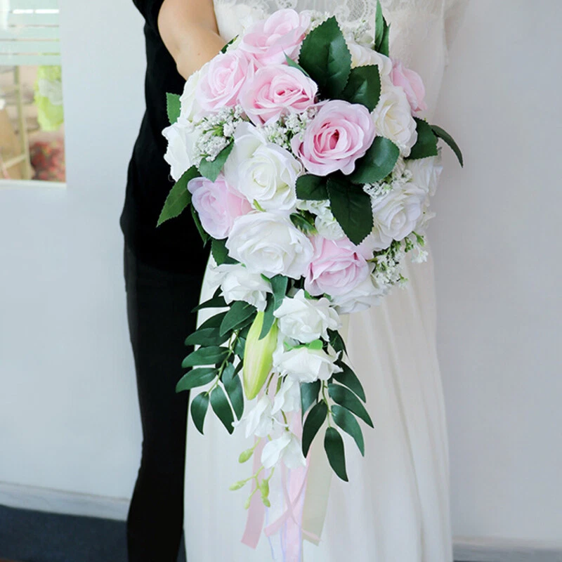 Sposa Bouquet Fiori di Seta Rosa Artificiale Goccia Forma Damigella Lusso Decor - Immagine 1 di 4