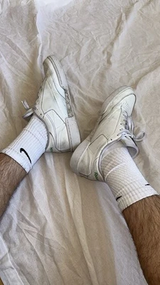 Baskets beaucoup portées Reeboks Club C taille 45 gay used - Photo 1/4