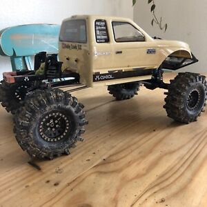Axial SCX10II Trail Honcho Body Mount for Half Cab Custom Bracket Clips Chassis