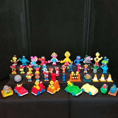 Vintage Sesame Street 42 Lot Figures Cars Big Bird Zoe Grover Ernie Elmo Oscar Cover
