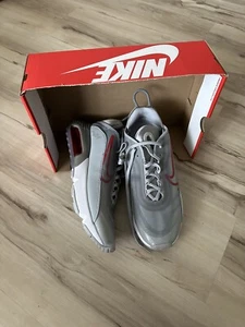 Nuevas Zapatillas NIKE AIR Max 2090 Talla 10 Gris Humo - Imagen 1 de 5
