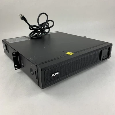 UPS de respaldo de batería APC SMX1500RM2UCNC probado con AP9641 sin batería sin carrito Foto 1 de 4