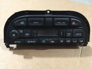 98 99 00 01 02 03 JAGUAR XJ8 AC TEMPERATURE CONTROL W/ HEATED WINDSHIELD 17515 - Picture 1 of 10