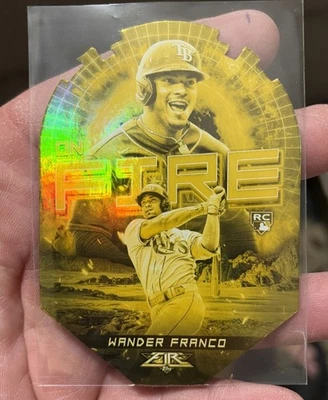 2022 Topps Fire - En Fuego Wander Franco #EF-7 Gold Minted (RC) - Image 1 of 3