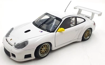 Autoart 1/18 Scale Diecast DC16723U - Porsche 911 GT3R - White - Image 1 of 4