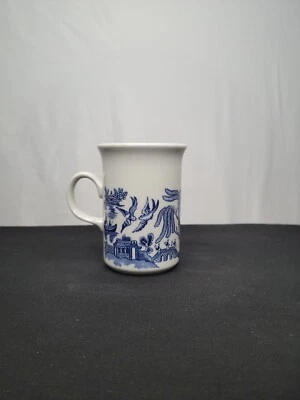 CANECA LATTE AZUL/BRANCO ORIENTAL, FEITA NA INGLATERRA - Imagem 1 de 4