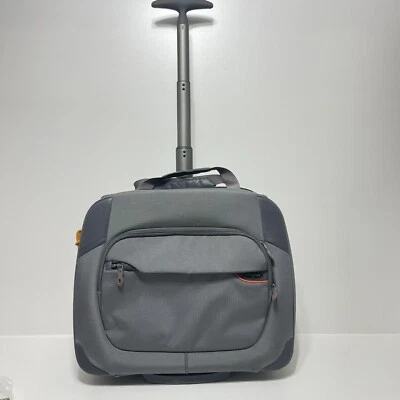 新秀丽轮式隔夜公文包灰色小木屋行李箱随身携带旅行手推车 — 第 1/4 张图片