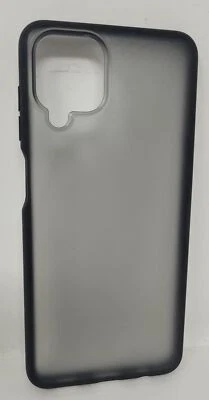 Funda delgada sostenible Verizon para Samsung Galaxy A12 - negra Foto 1 de 4