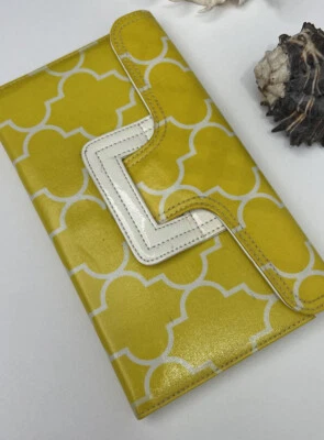 Bolso de Mano Retro Bolso sin asas Cartera Amarillo y Blanco Diseño de Panal Cuero Vegano Foto 1 de 4