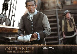 Outlander Season 3 GOLD FRASER CREST VARIANT Base Card #52 / HOLD THE WIND