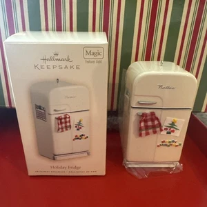 Hallmark 2007 Holiday Fridge Refrigerator Ornament Magic Light - NIB - Picture 1 of 13