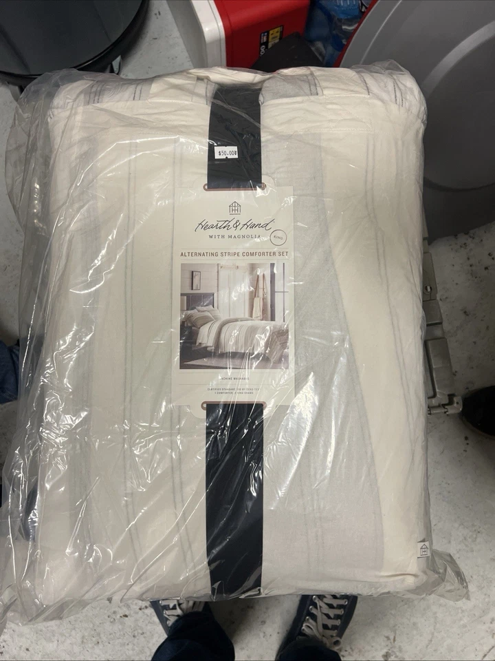 NUEVO Juego de edredón y farsa gris a rayas finas Hearth & Hand Magnolia tamaño KING Foto 1 de 1