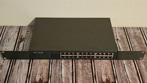 TP-Link (TL-SG1024D) 24-Ports Rack-mountable Ethernet Switch With Rack Ears - Picture 1 of 3