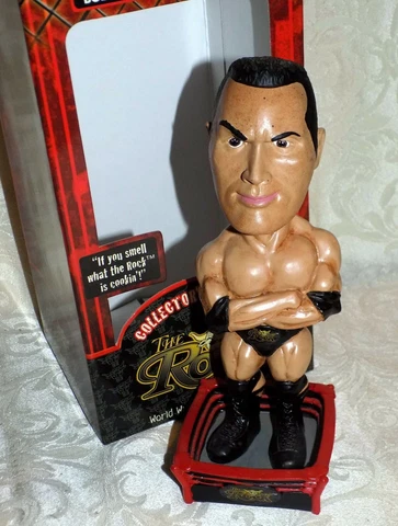 Dwayne THE ROCK Johnson Bobblehead "WITH ATTITUDE"WWF  EX. RUMBLE HEADS Cover