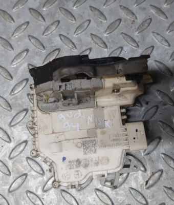 MECANISMO DE BLOQUEO DE PUERTA TRASERA AUDI A4 B8 2008 - 2015 NSR pasajero Foto 1 de 4