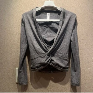 Ivivva Lululemon Girl’s Own the Move Gray Wrap Look Shirt Top Size 7 - Picture 1 of 9