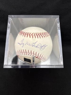 2001 Topps Archives Reserve • Béisbol autografiado por Tug McGraw • Encastrado Foto 1 de 4