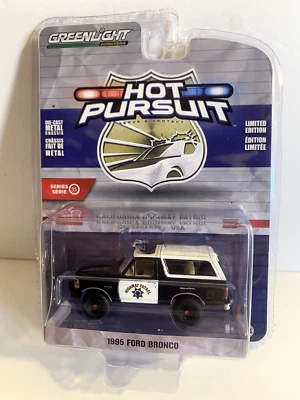 Greenlight Hot Pursuit R35: 1995 FORD BRONCO California Hwy Patrol Police CHP - Image 1 of 4