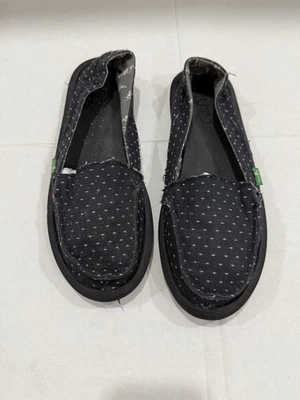 Zapatos para mujer Sanuk talla 9 sin cordones negros con lunares blancos Foto 1 de 4