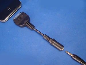 FEMALE 3.5MM HEADPHONE MINI JACK iPOD iPHONE 30-PIN DOCK CONNECTOR ADAPTER AUDIO - Afbeelding 1 van 10