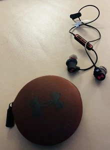JBL WR2.4 Wireless Rechargeable Headphones - Picture 1 of 3