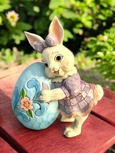 Enesco x Jim Shore x Heartwood Creek Niña Conejito Con Huevo de Pascua NUEVO - Imagen 1 de 2