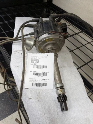 Distribuidor 8-454 com chassi resistente compatível com 75-78 Chevrolet 20 Pickup 2161093 - Imagem 1 de 4