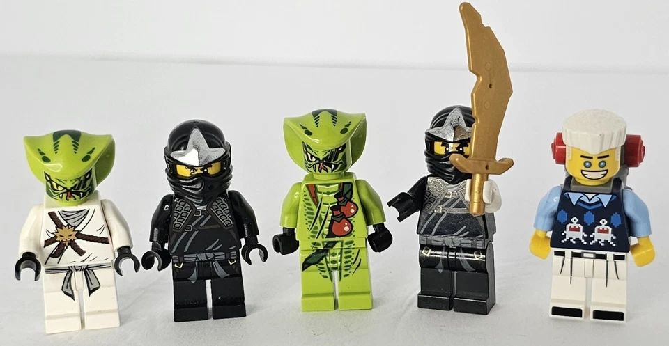 Lot Of 5 Lego Ninjago Minifigures *NOT CORRECT BODIES* - Image 1 of 4