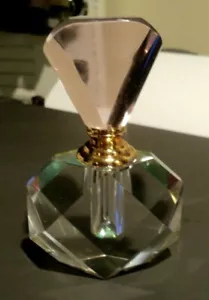 GLASS PERFUME DECANTER: 4" Tall with Dauber: Light Pink Top with Clear Base - Picture 1 of 8