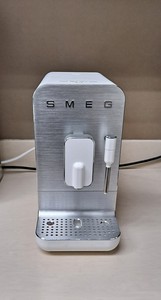 Smeg Fully Automatic coffee / Espresso Machine with milk frother...White