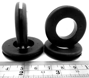 Ojal de goma se adapta a orificio de 1,125", panel de 1/8" de espesor, tiene identificación de 7/8" - ¡Envío gratuito! - Imagen 1 de 11