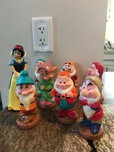 Banco de monedas vintage Blancanieves con juego de siete enanitos - Imagen 1 de 6