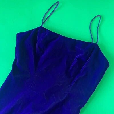 Vestido de cóctel vintage de terciopelo púrpura liso sin mangas talla 3/4 años 90 Foto 1 de 4