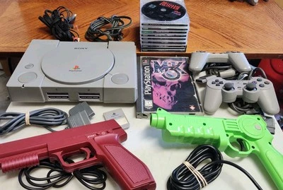 PlayStation One PS1 игры и консоль лот 2 Light Guns MK3 длинная коробка Area 51 аварии  - Изображение 1 из 4
