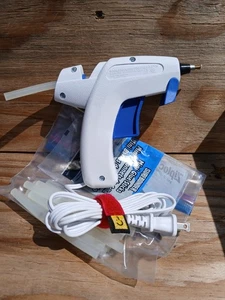 Ad Tech Glue Gun with Glue - Picture 1 of 3