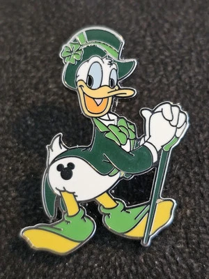 Prendedor oculto Mickey Disney Temporadas 2025 Pato Donald Día de San Patricio (13) Foto 1 de 3